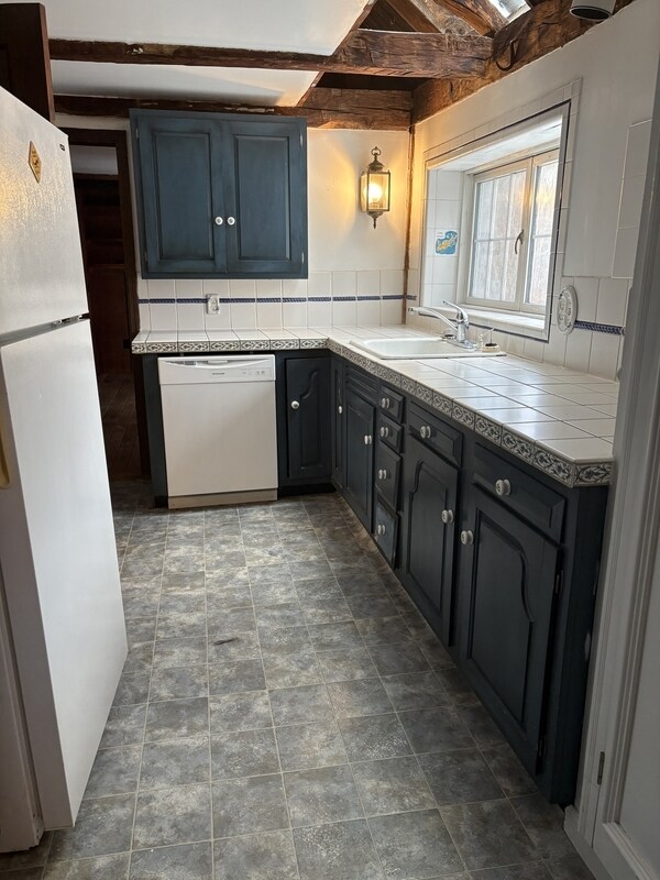 Foto del edificio - 537 Green Hollow Rd