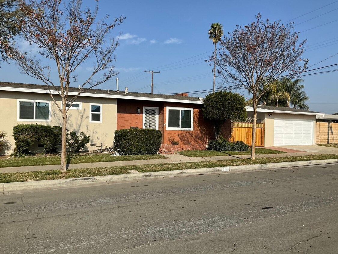 Foto principal - 564 S Elder St