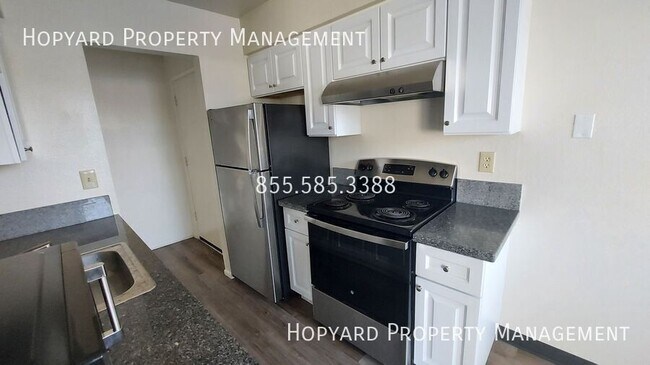 Foto del edificio - 5155 Arden Way