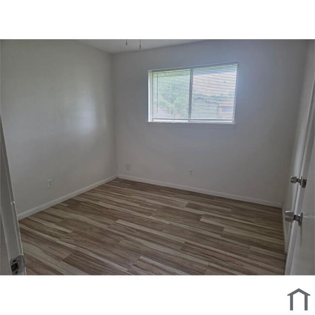Foto del edificio - 8762 Mickleton Dr