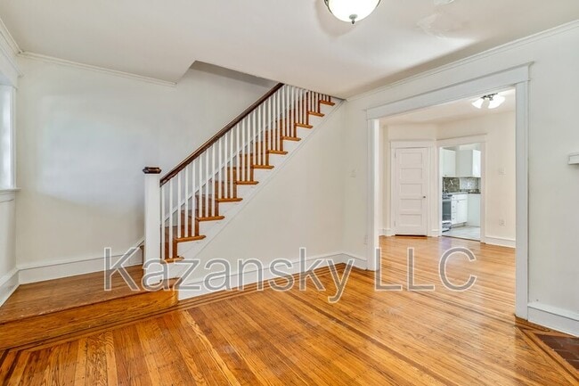 Building Photo - 6737 N Lawrence St