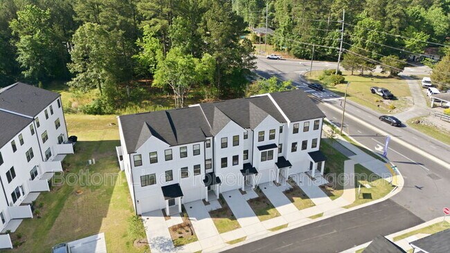 Building Photo - 3606 Elm Grv Ln