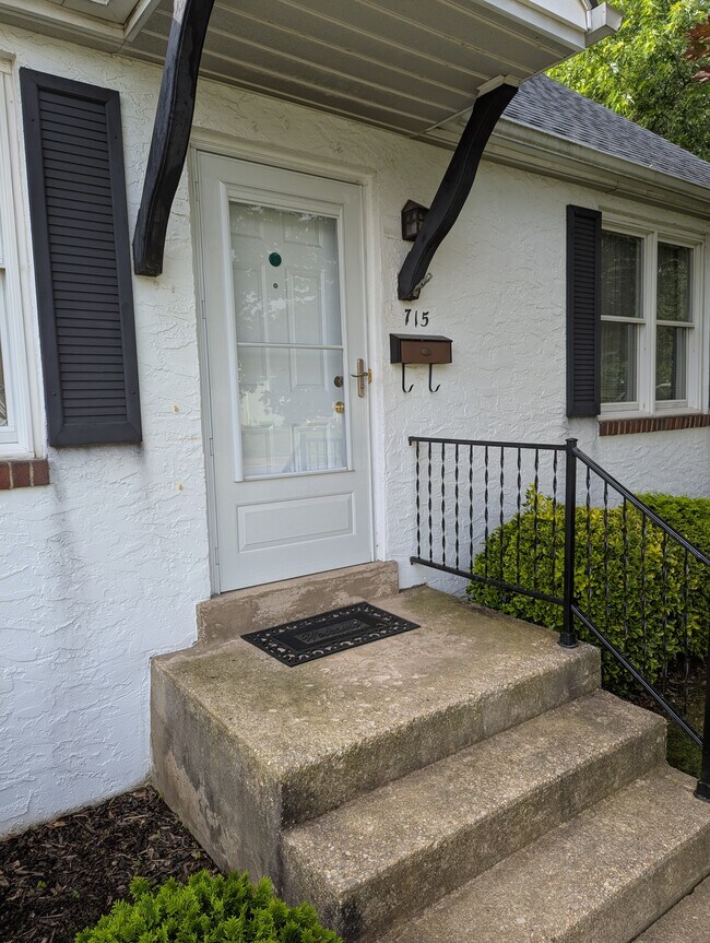 Foto del edificio - 715 Lehigh Rd