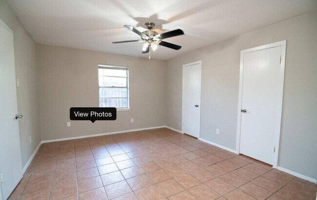 Foto del edificio - 6311 Fondren Rd