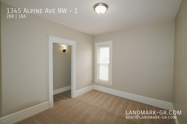 Foto del edificio - 1345 Alpine Ave NW