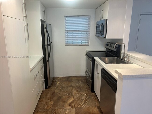 Foto del edificio - 1230 NE 139th St