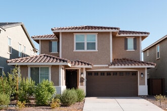 Building Photo - 8243 E Petunia Ave