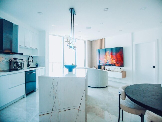 Foto del edificio - 350 S Miami Ave