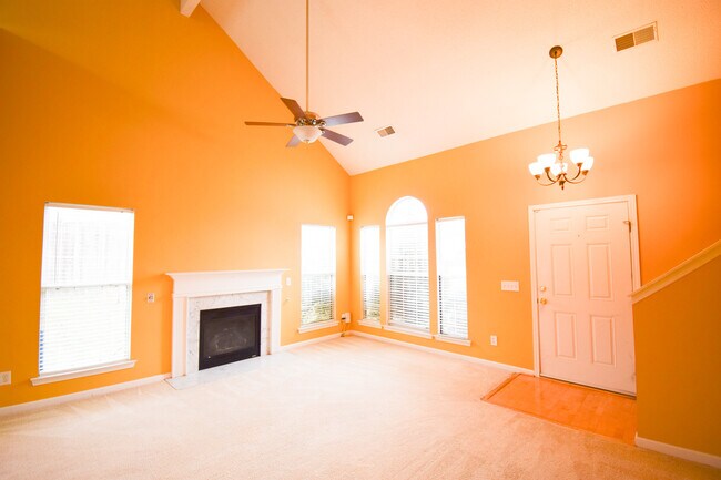 Building Photo - 104 Summit Ridge Cir