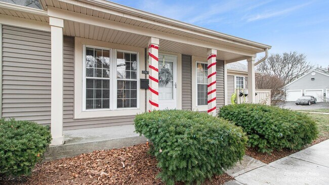 Foto del edificio - 2941 Whittier Ct