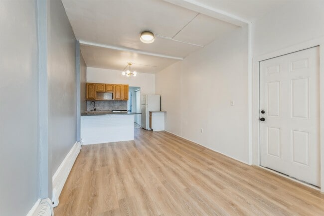 Building Photo - 2803-2805-2805 Palisade Ave