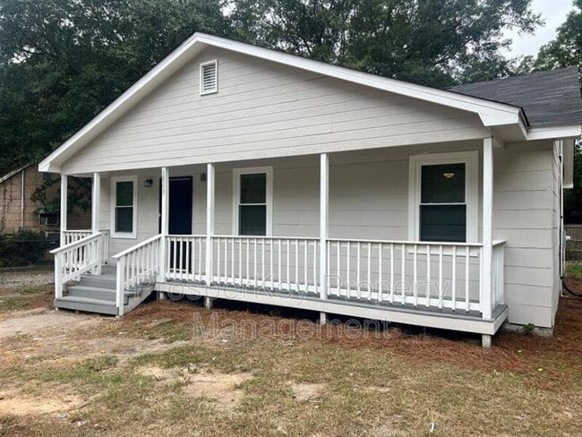 Building Photo - 1811 17th Ave
