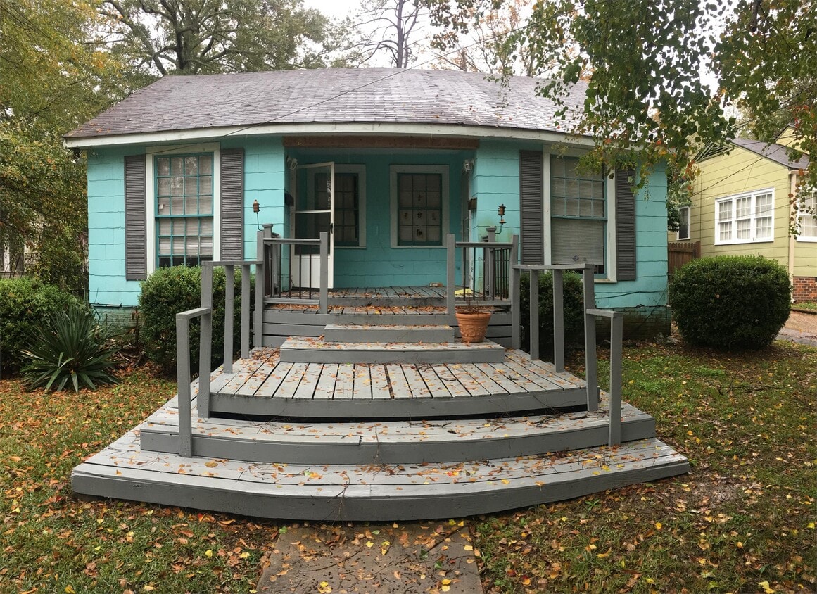 Building Photo - 423 E Ridgeway St