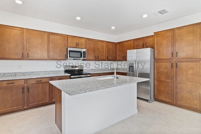 Building Photo - 4737 S Element