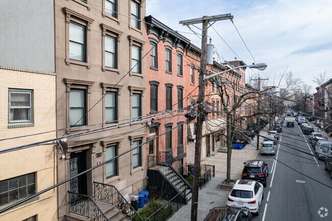 Foto del edificio - 735 Garden St