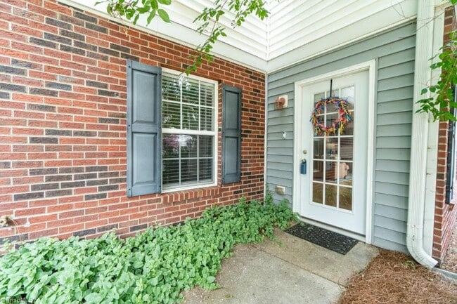 Foto del edificio - 4320 Cedarcroft Ct