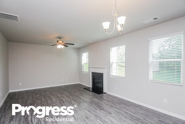 Foto del edificio - 181 Susie Creek Ln