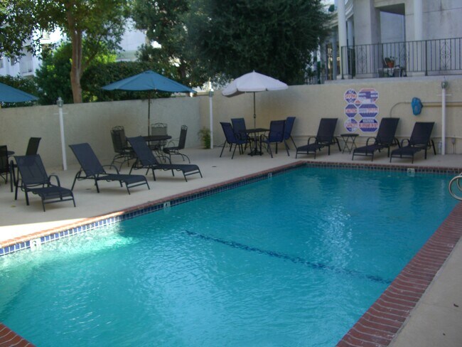 Building Photo - 4558 Willis Ave