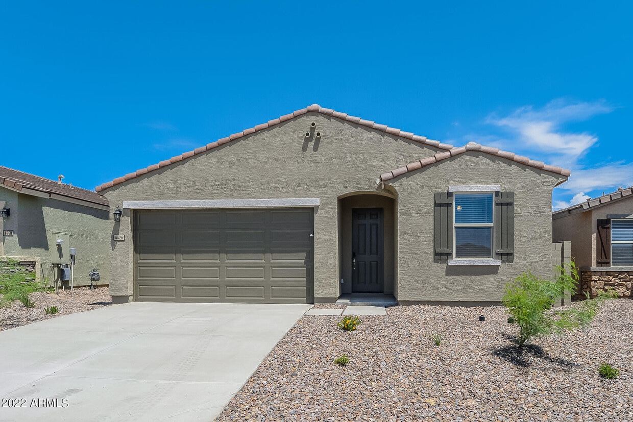 Foto principal - 4426 Greenleaf Dr