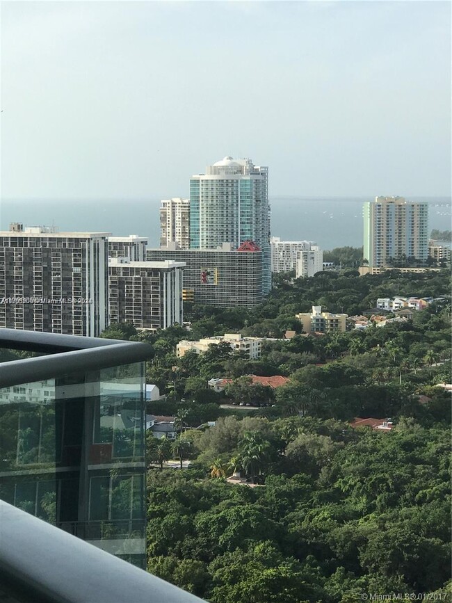 Foto del edificio - 1300 S Miami Ave