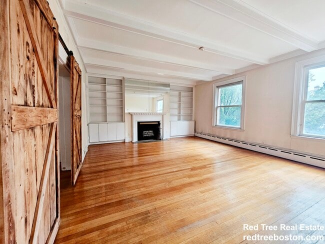 Building Photo - 1712 Beacon St