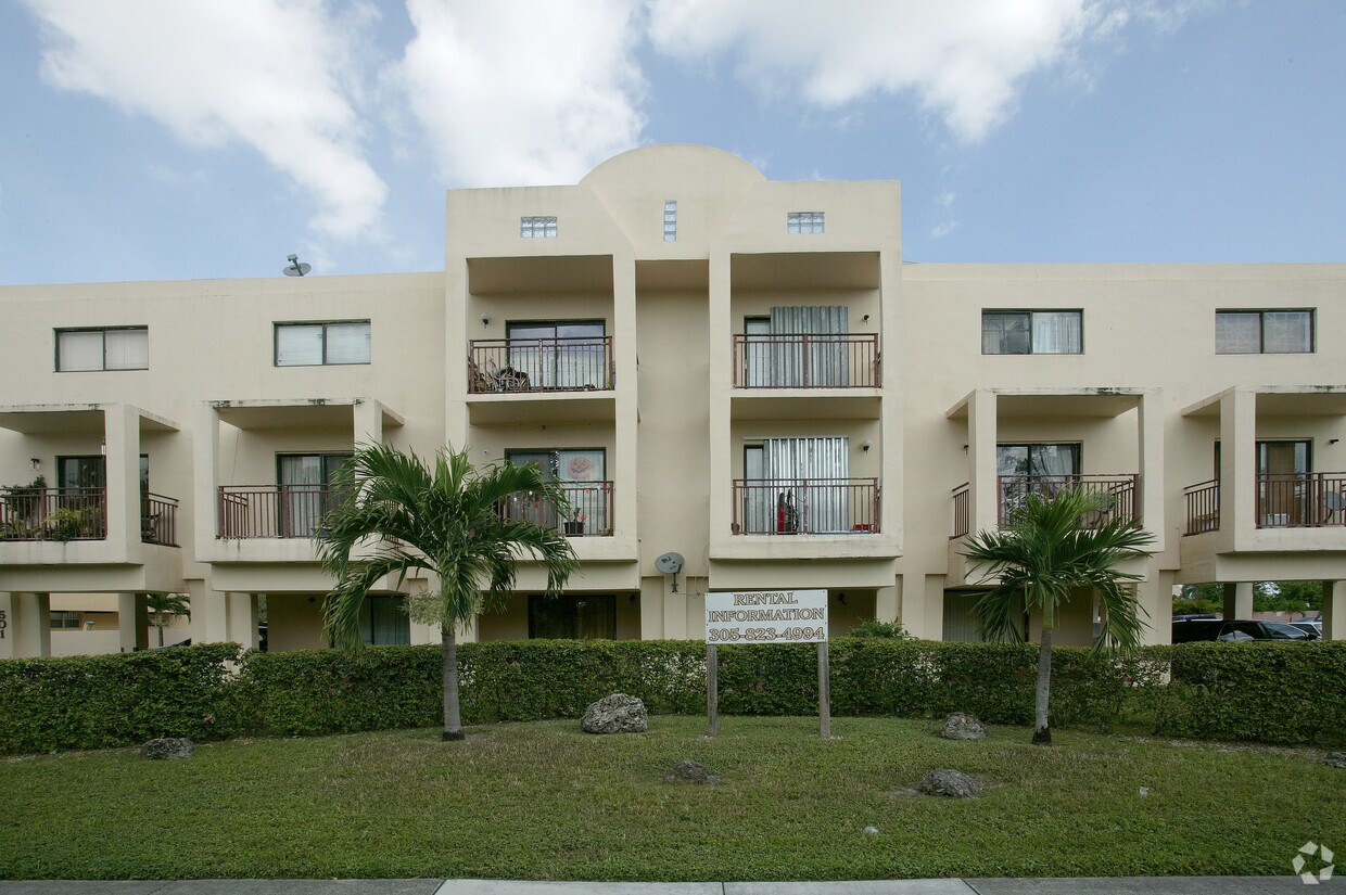 Foto del edificio - Martha's Apartment II