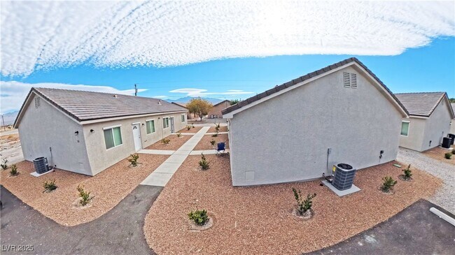 Foto del edificio - 1111 Sixshooter Ave