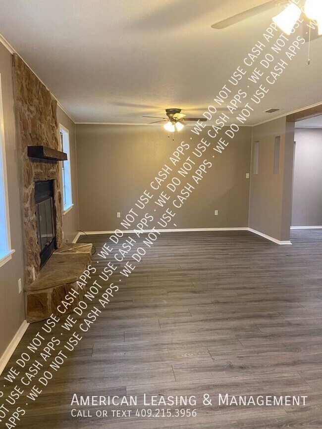 Foto del edificio - 1253 Edgewood Cir