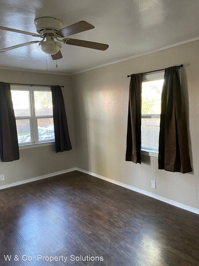 Foto del edificio - 2 br, 1 bath House - 3062 School St