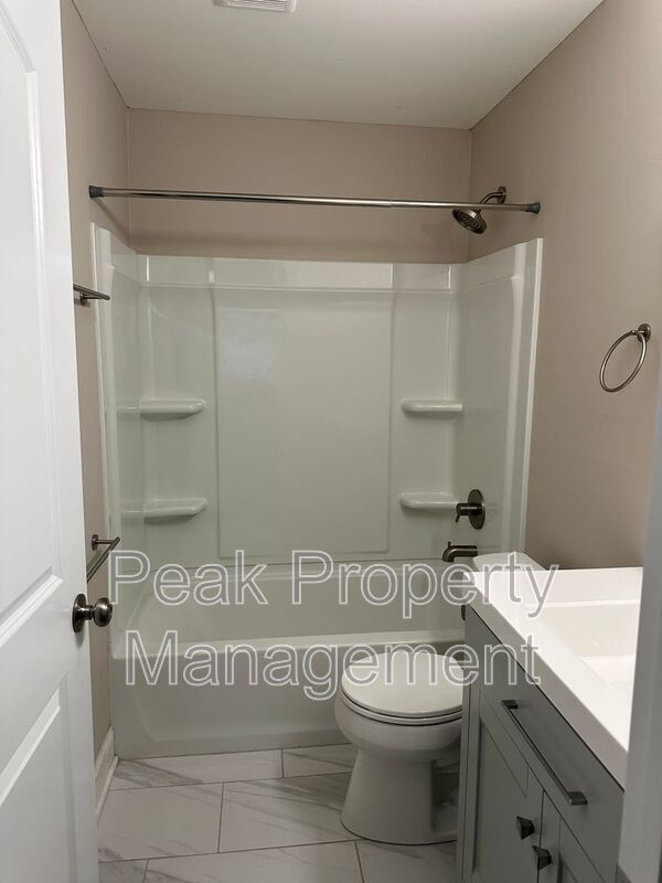 Foto del edificio - 1815 Rockwood Rd