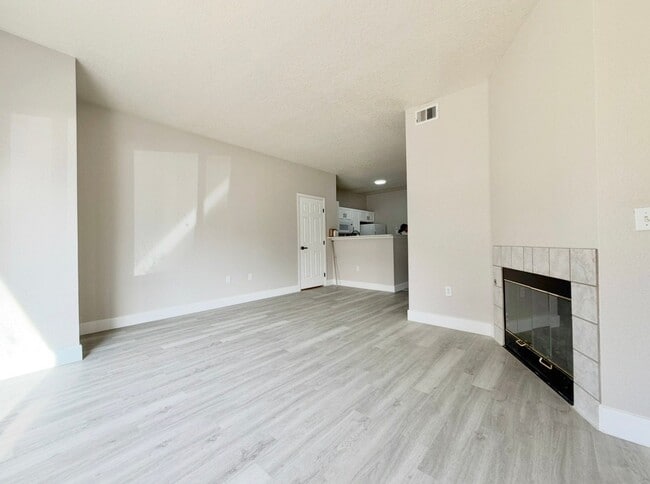Photo - 908 S Yampa St (Aurora, CO) Apartment