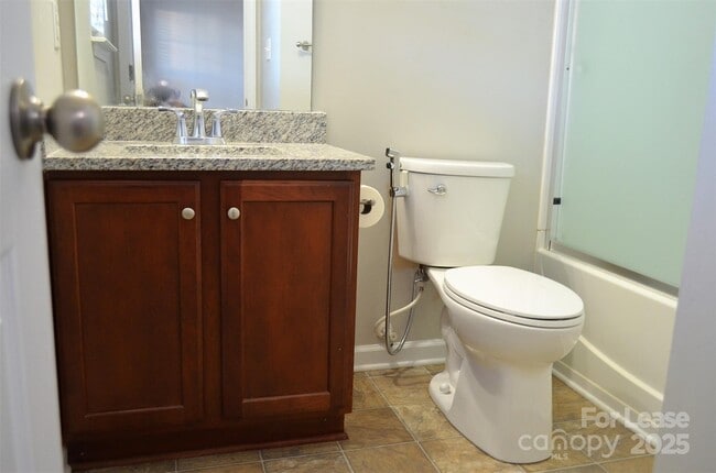 Foto del edificio - 9712 Walkers Glen Dr NW