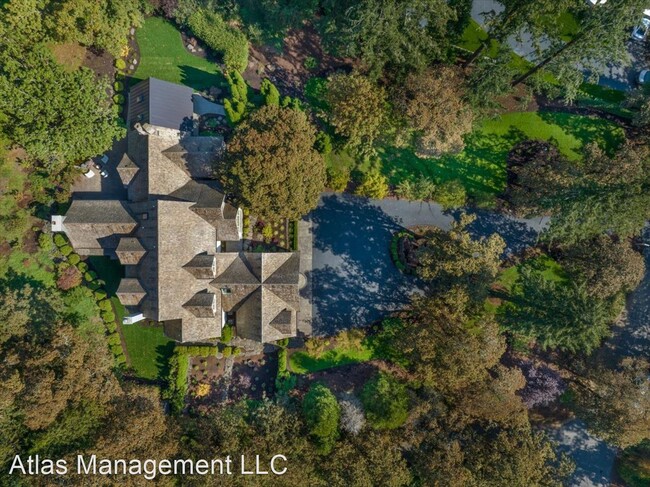 Foto del edificio - 4 br, 4.5 bath House - 1199 Fairway Rd