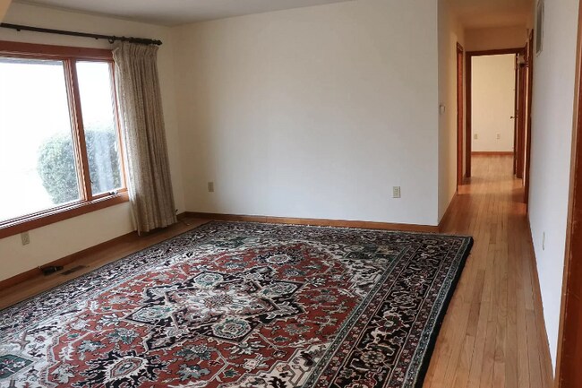 Foto del edificio - 425 N Hillsdale Dr