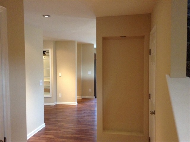 Building Photo - 110 Tadworth Court