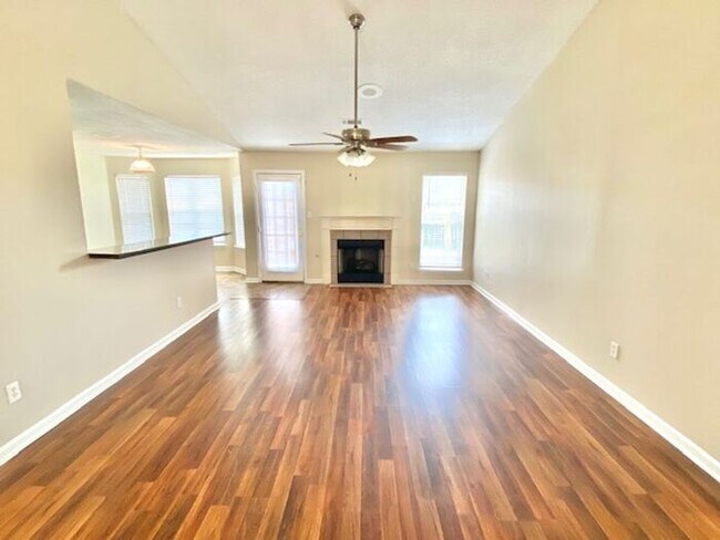 Building Photo - Southeast Memphis Now Leasing 4 Bedroom 2 ...