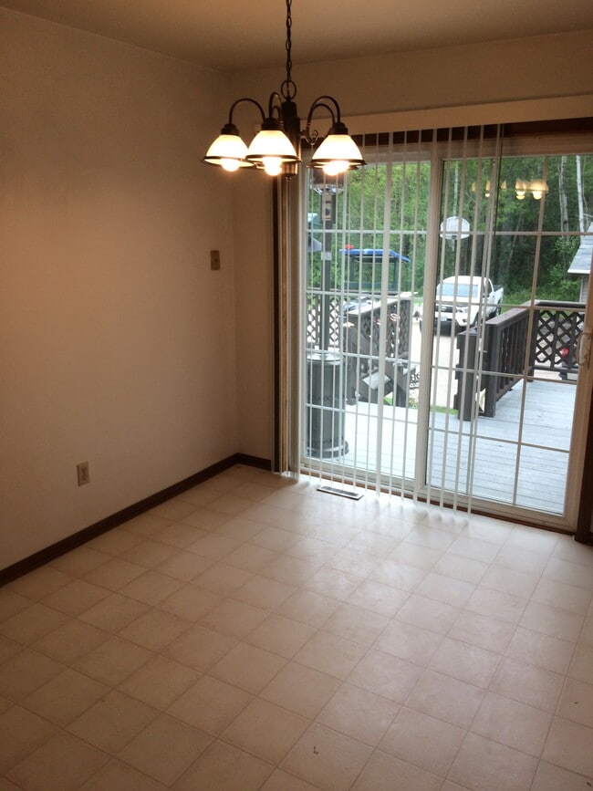 Building Photo - 110 Johnston Dr