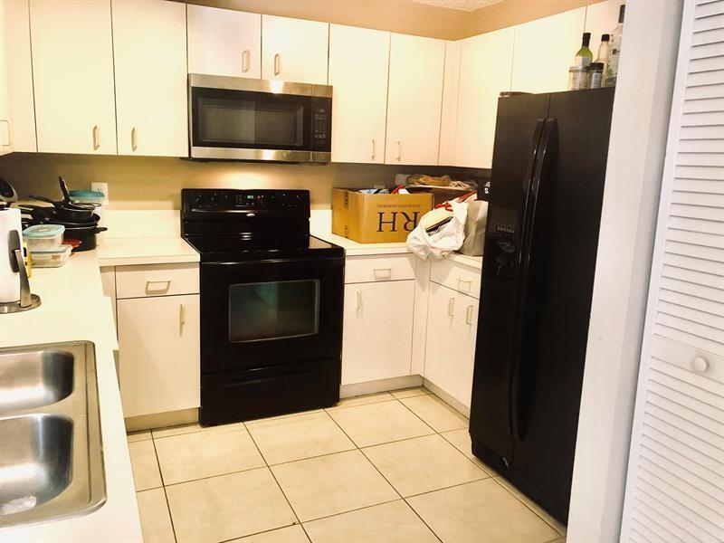 Building Photo - 4086 Eastridge Dr