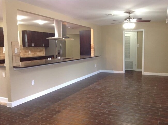 Foto del edificio - 11511 Whitewing Ave