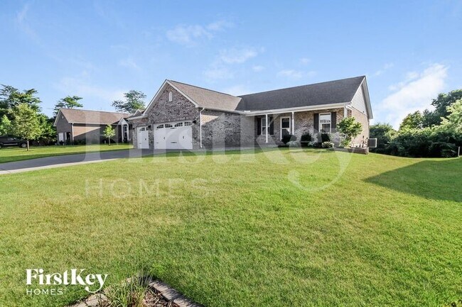 Foto del edificio - 3277 Blue Springs Dr