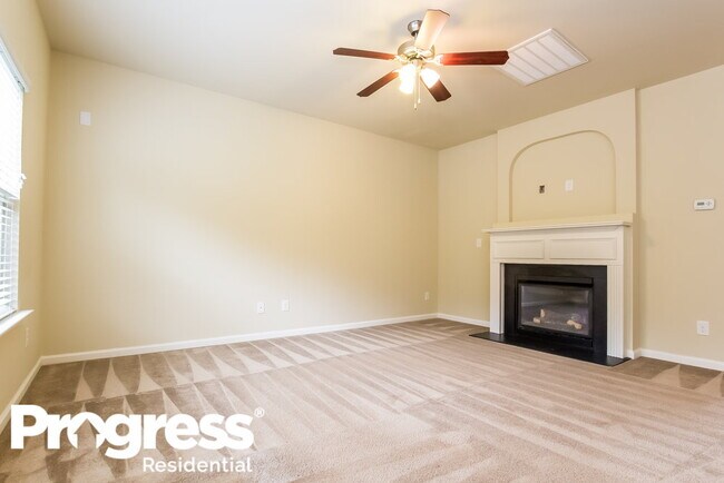 Building Photo - 4620 Cabrini Pl