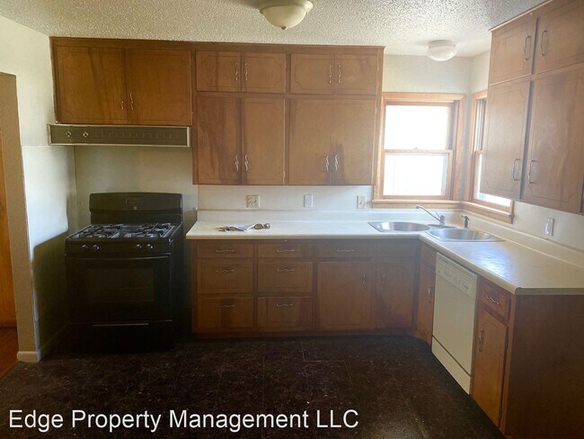 Building Photo - 3 br, 2 bath House - 4216 King