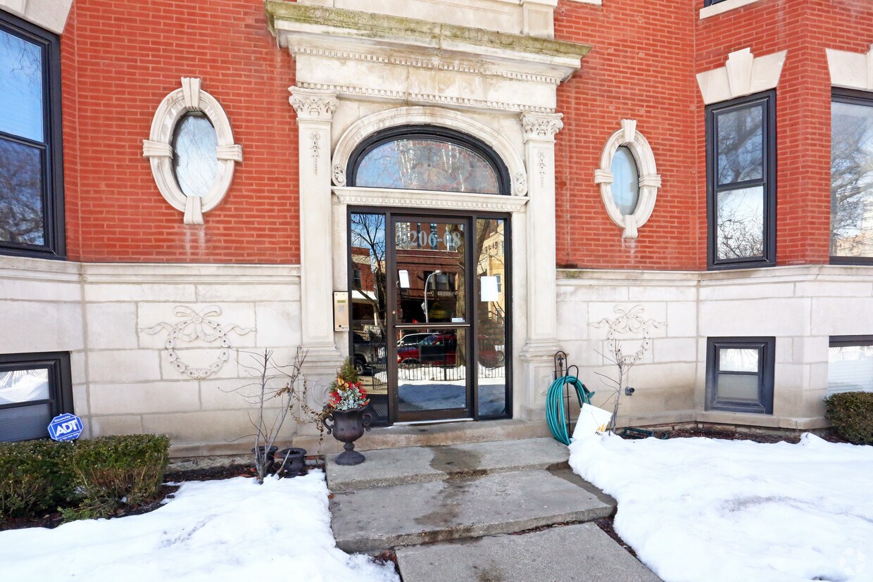 Building Photo - 5206-5212 N Winthrop Ave