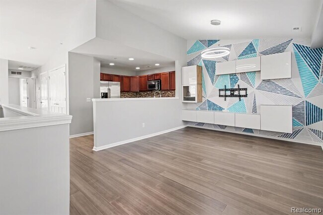Building Photo - 27909 Hopkins Dr