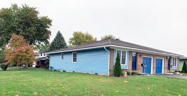 Corner Lot - 2008 Jewett Dr