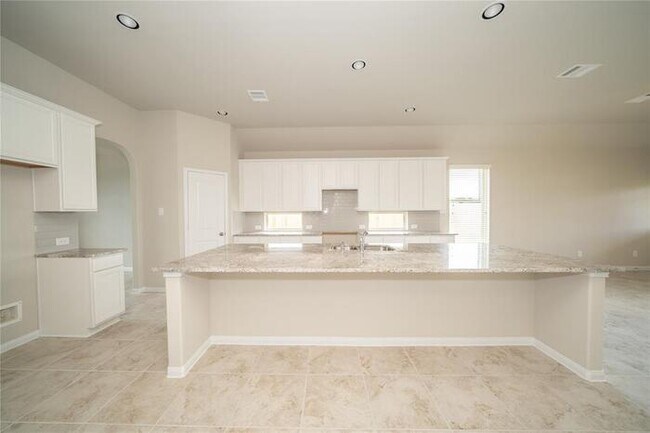 Foto del edificio - 7307 Saddle Tree Dr