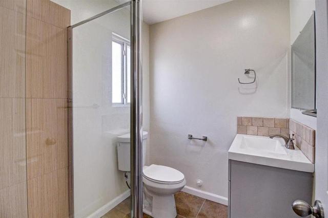 Building Photo - 3 bedroom in Reseda CA 91335