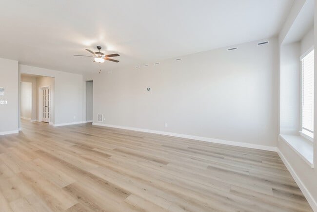 Foto del edificio - 9452 Truckee Ct