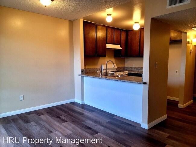 Building Photo - 2 br, 1 bath House - 5901 Almendra Ave. #D