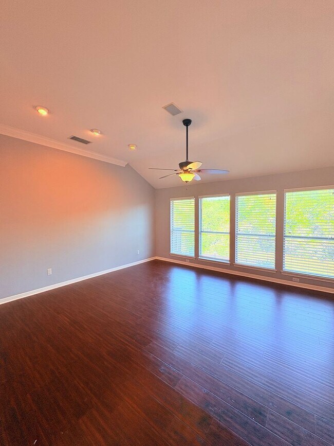 Foto del edificio - Elegant Two-Story Home in Lakeway